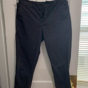 Gap Kahki Capri pants